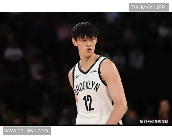 费尔南德斯盛赞曾凡博努力拼搏明日有望迎来首秀机会