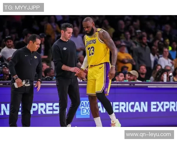 专家分析詹姆斯伤势恢复期为三到四周表明情况并不严重